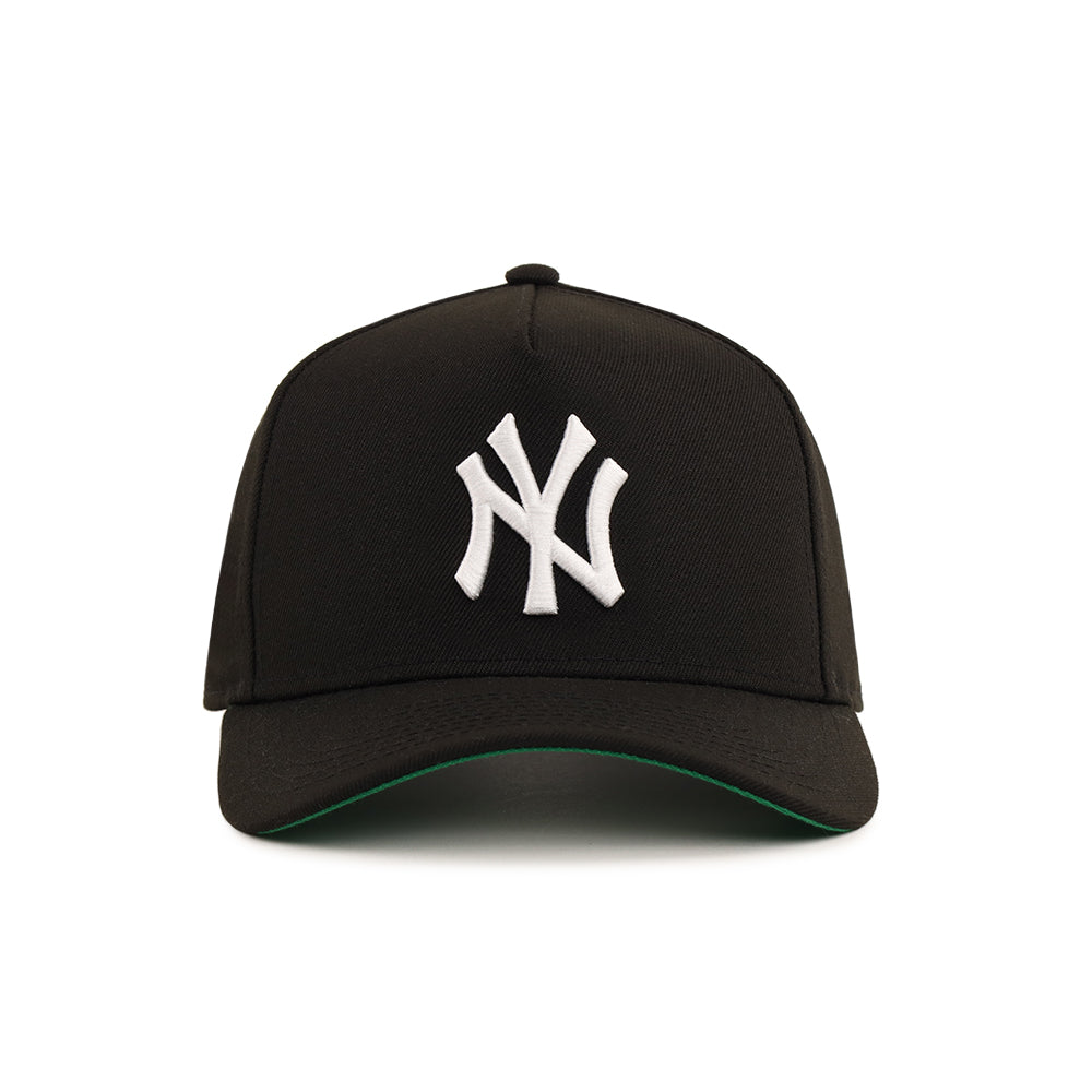 New York Yankees 1998 World Series SP Black 9Forty A-Frame Snapback