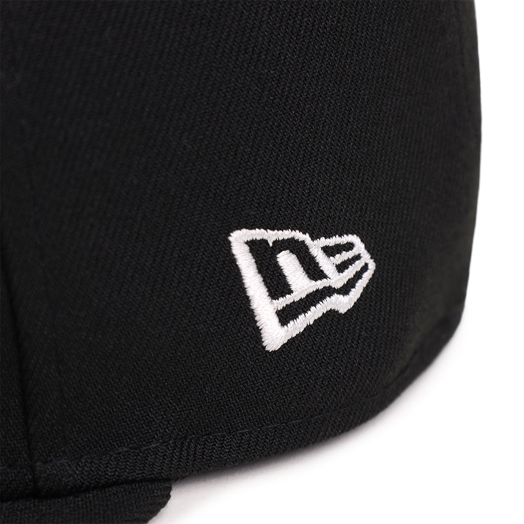 CrownMinded X LA Arabic City Skyline SP Black On White 59Fifty Fitted