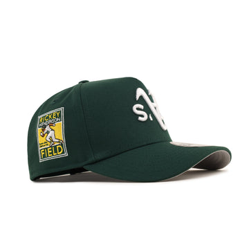 Oakland Athletics Upside Down Rickey Henderson SP Green 9Forty A-Frame Snapback