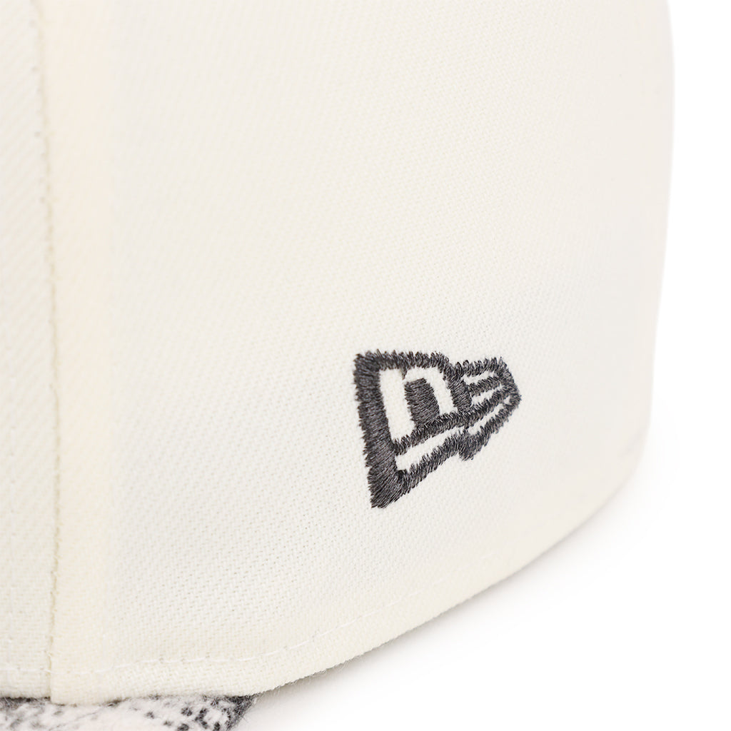 Los Angeles Lakers Chrome Plaid 2000 NBA Finals SP 59Fifty Fitted