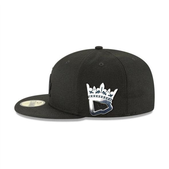 CrownMinded New Era Flag Outline Silver Crown Pin