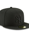 New York Yankees MLB Basic Black on Black 59Fifty Fitted Hat