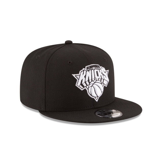 New York Knicks Black on White 9Fifty NBA Snapback