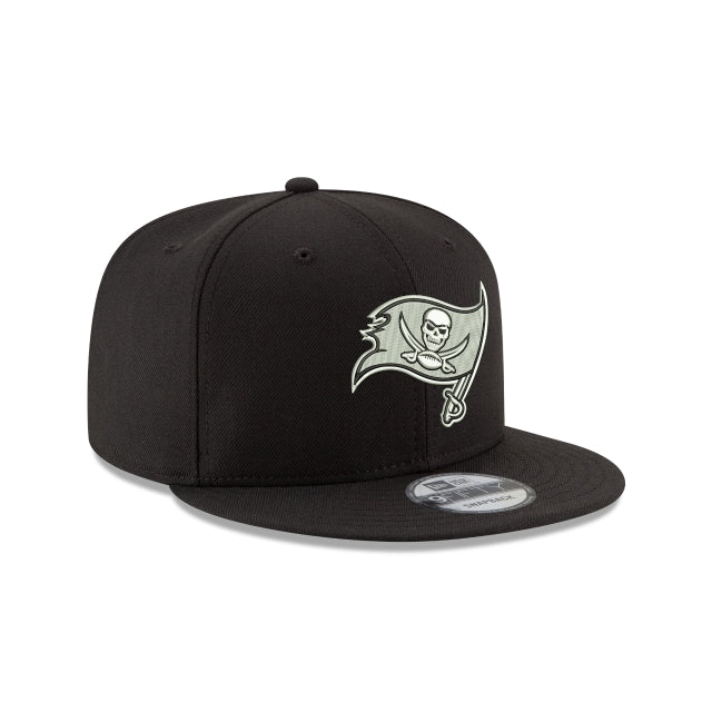 Tampa Bay Buccaneers Black on White NFL 9Fifty Snapback