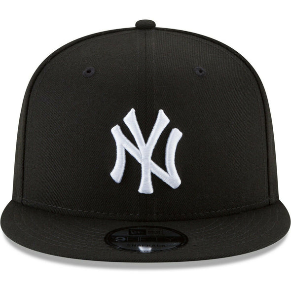 New York Yankees Black on White 9Fifty Snapback
