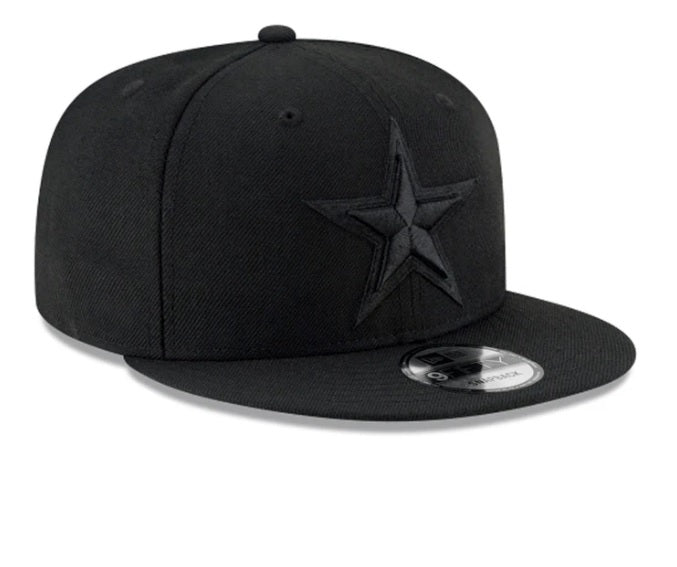 Dallas Cowboys NFL Black on Black 9Fifty Snapback