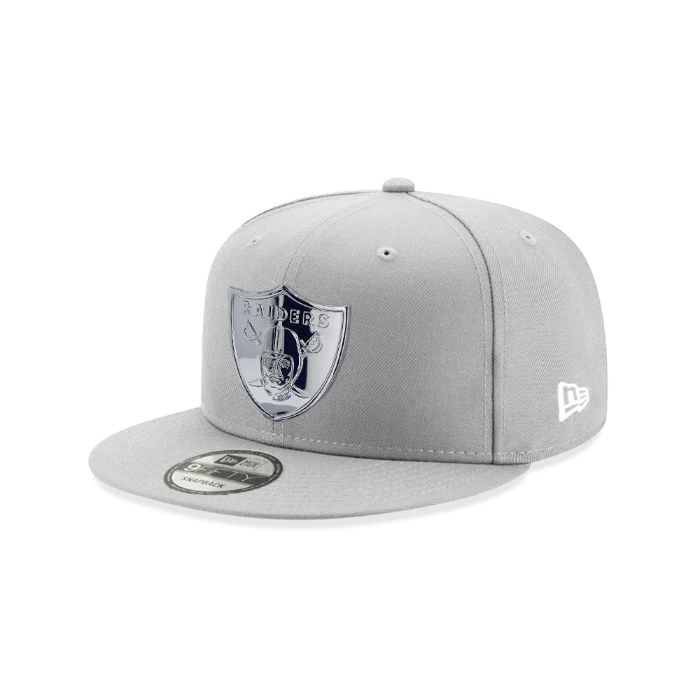 Las Vegas Raiders Gray NFL Metal Badge 9Fifty Snapback