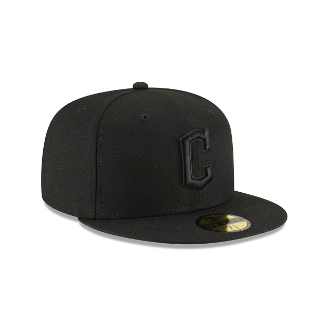 Cleveland Guardians MLB Basic Black on Black 59Fifty Fitted Hat